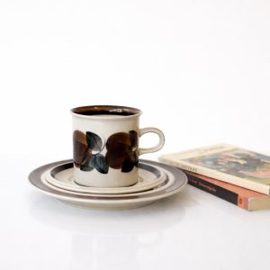 Kaffekopp ”Ruija” Arabia, Finland. Design Ulla Procopé, dekor Raija Uosikkinen