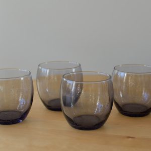 Set med 8 stilrena dricksglas – munblåst glas med bubbeleffekt