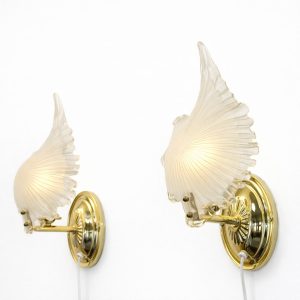 Vintage vägglampor med glaskupor