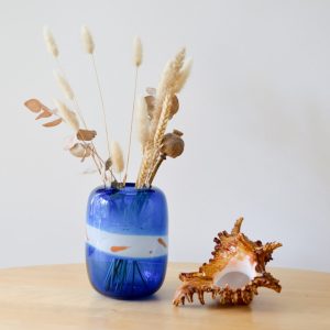 Vintage vas i konstglas